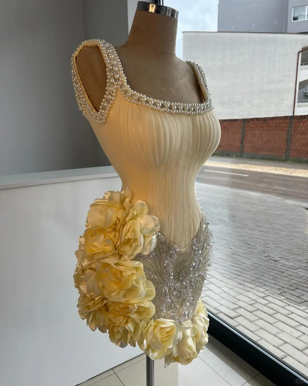 Gorgeous Butter Yellow Square Neck Bodycon Chiffon Beading Short Prom Dresses Homecoming Dresses with Appliques RF0806