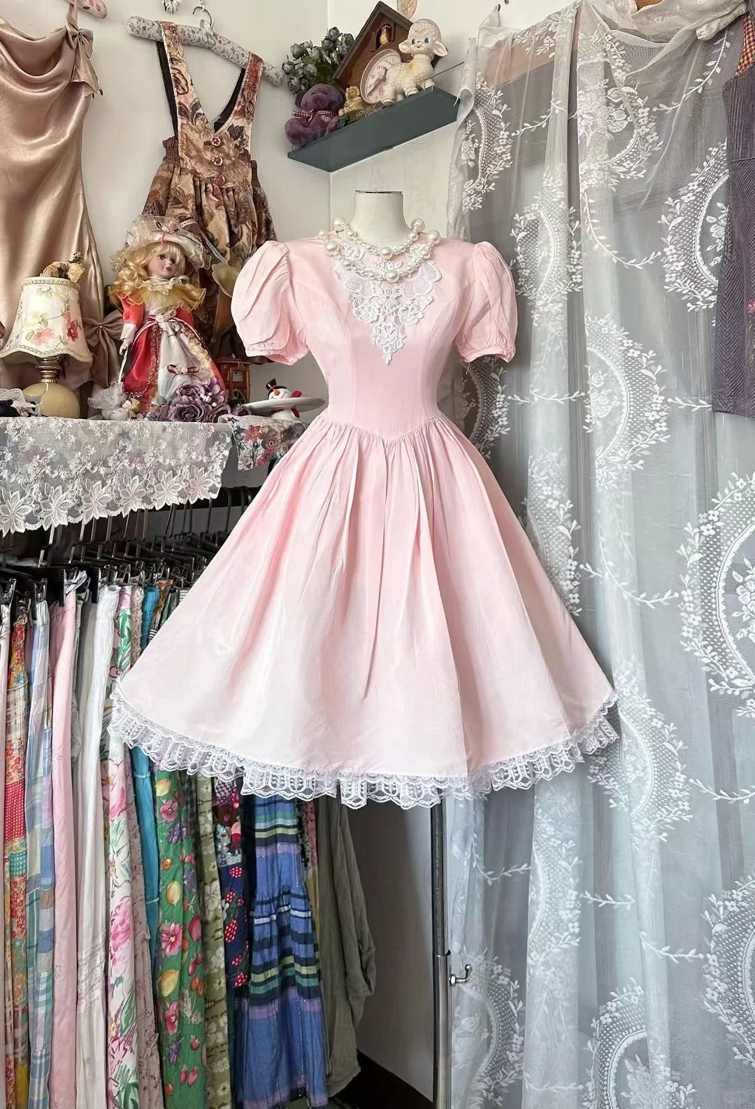 Cute Ball Gown Pink Short Sleeves White Lace 16th Birthday Gown Homecoming Outfits N3594