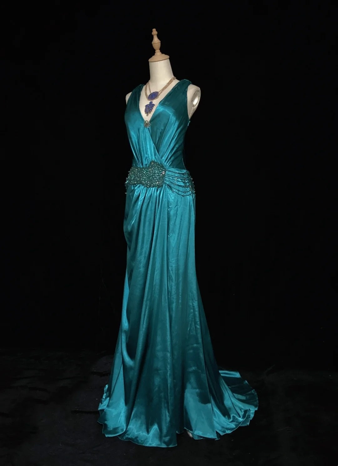 Vintage Prom Dresses Inspo A Line V Neck Blue Satin With Beading For W – RubyFashionDress