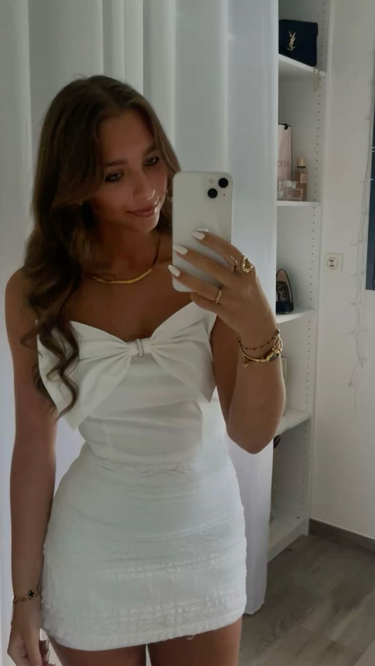 Minimalist Sheath Sweetheart White Semi-formal 12th Grad Inspo Short Mini Homecoming Dresses RB4578