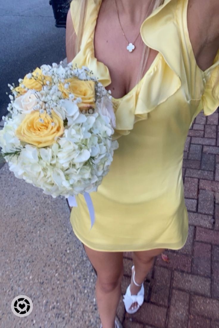 Modest Hoco Dress Homecoming Dresses A line V Neckline Yellow 16th Birthday Party Outfits RB6342