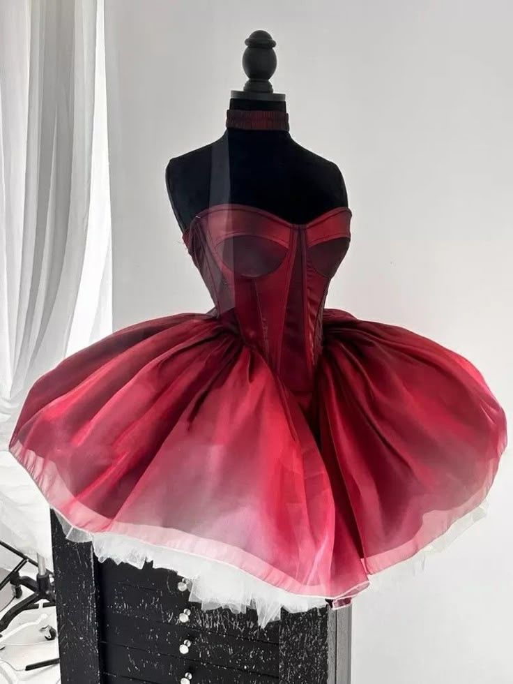 Pretty Ball Gown Sweetheart Gradient Burgundy Colors Homecoming Dress Inspo Short High School Senior For Teens Graduation Dresses RB6899