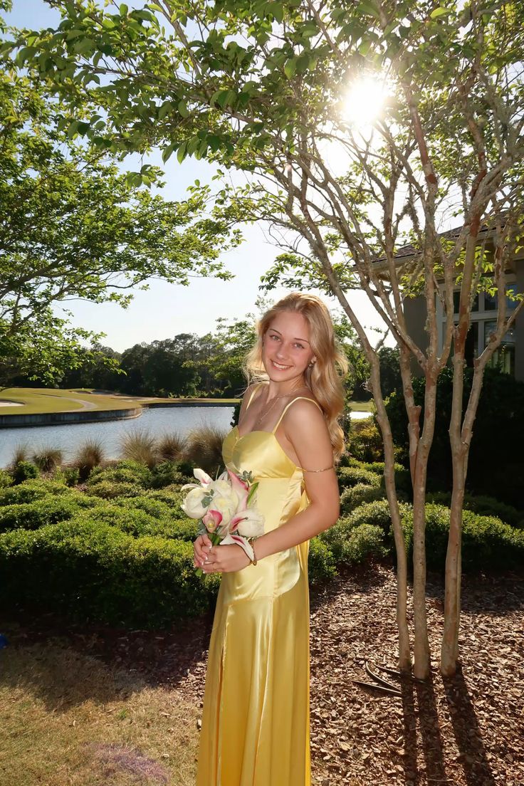 Modest Mermaid Spaghetti Straps Yellow Satin With Slit For Women Party Dress Long Formal Prom Dresses 22th Birthday Outfits AB1419