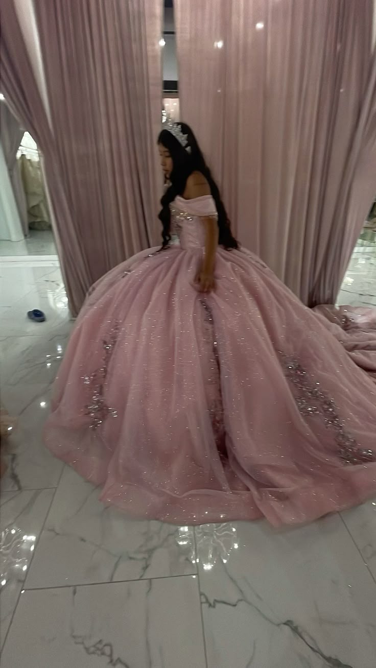 Pretty Ball Gown Off The Shoulder Pink Tulle With Appliqued Long Quince Dress Quinceanera Dresses Formal Birthday Outfits RB8213