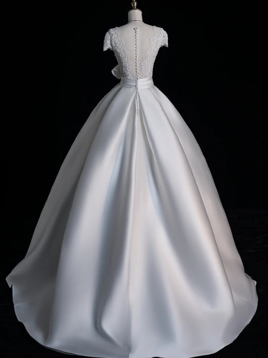 Timeless Ball Gown V Neckline Satin With Short Sleeves White Lace Wedding Dress Fairytale Boho Beach Summer Bridal Dresses N556