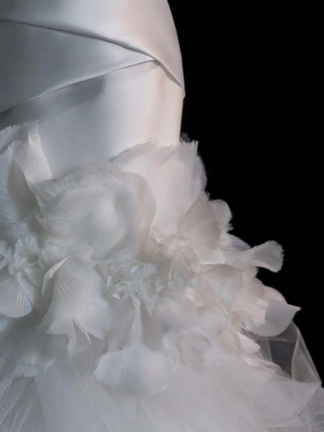 Dream Wedding Dresses Mermaid Strapless White Sleeveless Pleated Brides Dress Fitted Bridal Gowns N566
