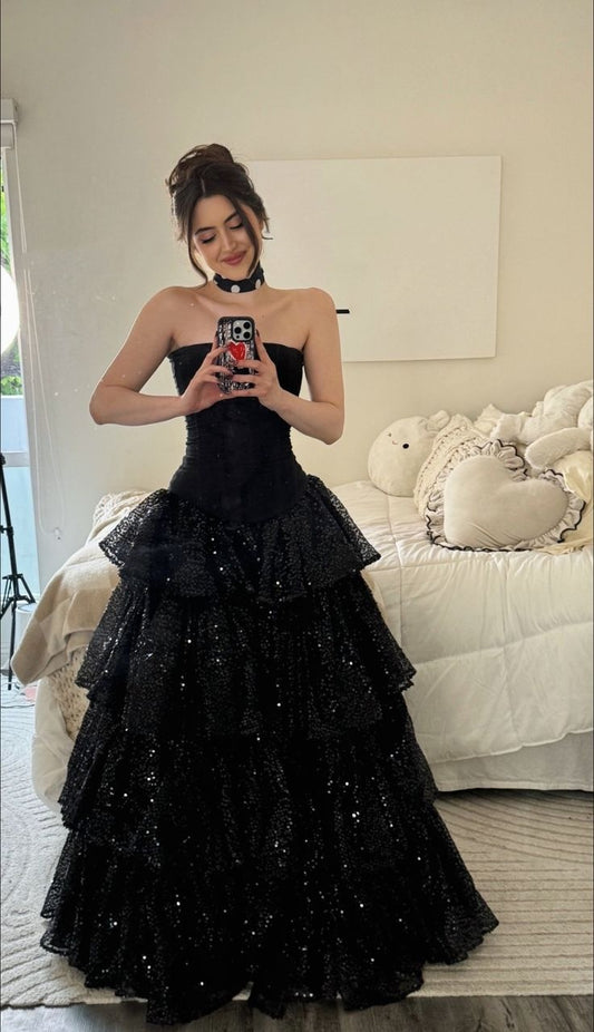 Sexy Ball Gown Strapless Black With Tiered Layers Prom Dresses For Teens Formal Dress Party Outfits RB3024