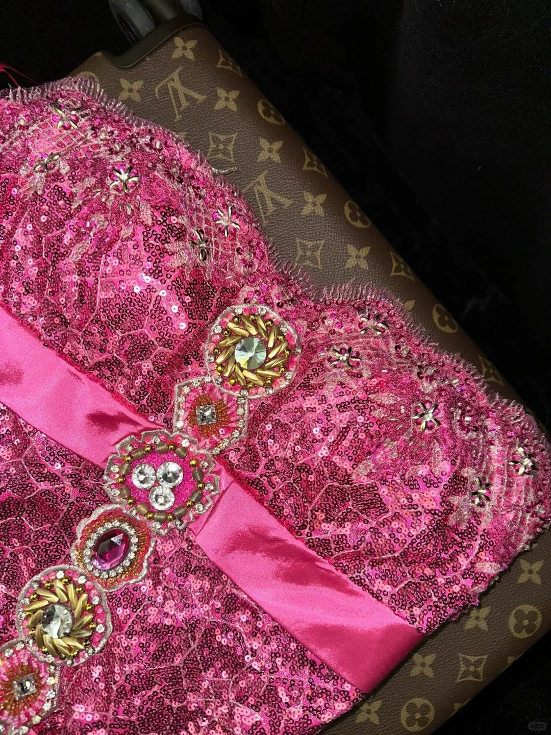 Sophisticated Mermaid Sweetheart Hot Pink Satin With Beaded School Dances Prom Dresses 8th Grade Formal Outfits RB8464