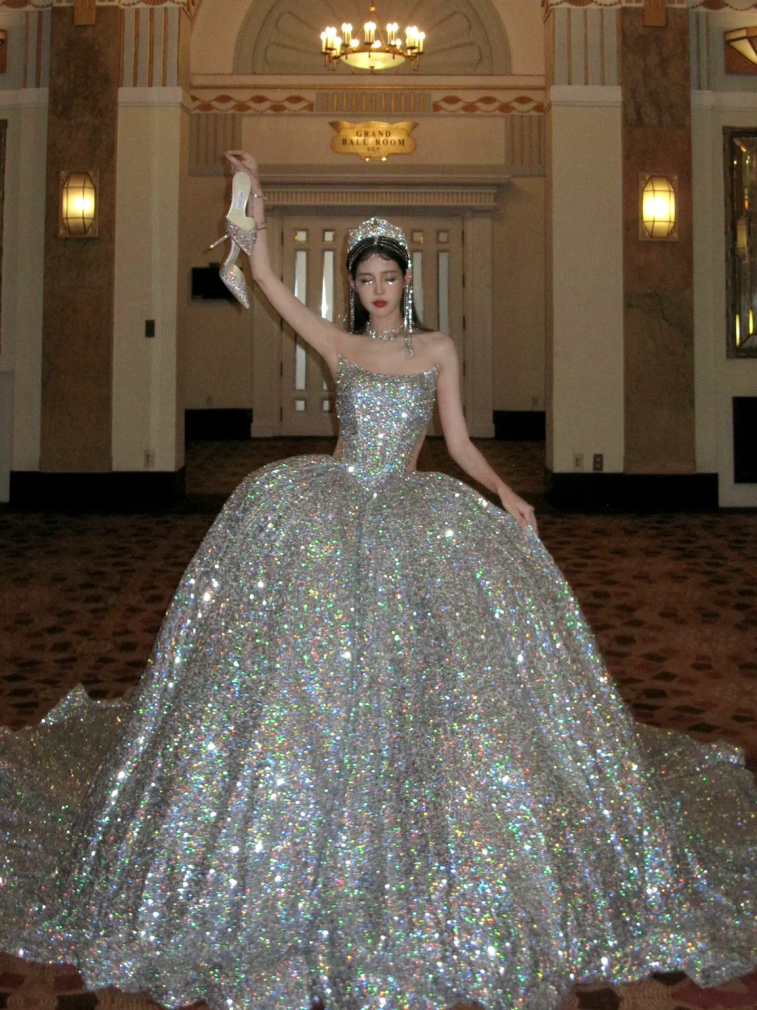Sparkly Ball Gown Strapless Silver Sequin Long Quinceanera Dress Birthday Luxury Sweet 15 16 Birthday Gown N072