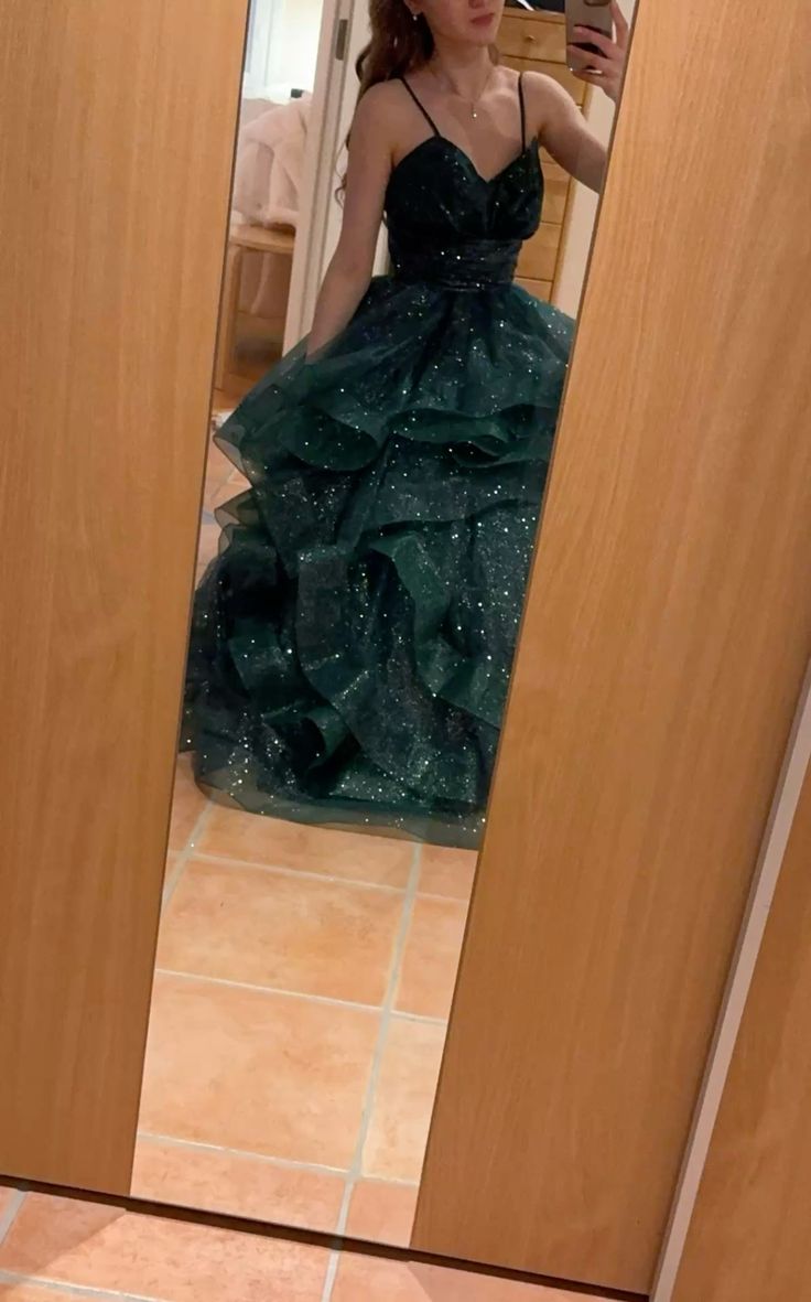 Classy Ball Gown Spaghetti Strap Emerald Green Tulle Prom Dress Aesthetic For Teens Formal Dress Party Outfits Prom Gown AB1103