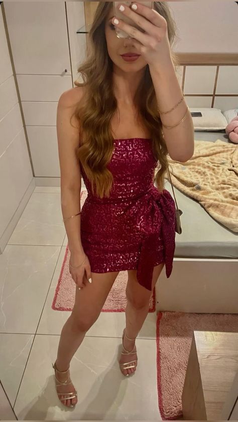 Youthful Sheath Strapless Burgundy Sequin Senior 12th Grad Short Mini Aesthetic Homecoming Dresses RB4412