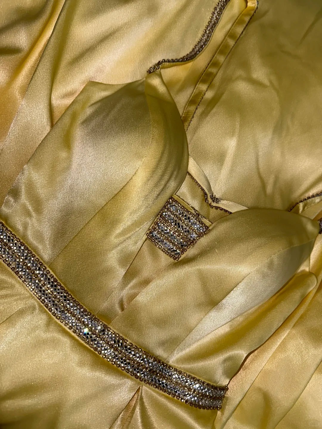 Elegant A Line Spaghetti Straps Gold Satin With Beading Long Prom Dresses Formal Outfits Evening Night Dress RB8256