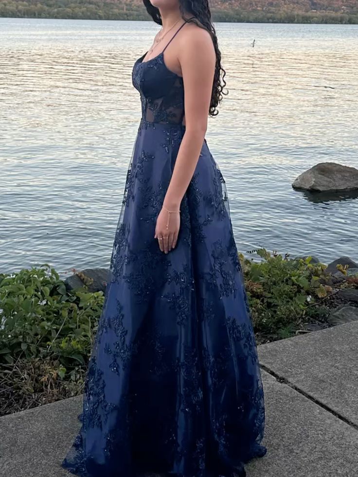 Sparkly Tulle Prom Dresses Lace Appliques Ball Gown Long Spaghetti Straps Formal Evening Gowns AB689