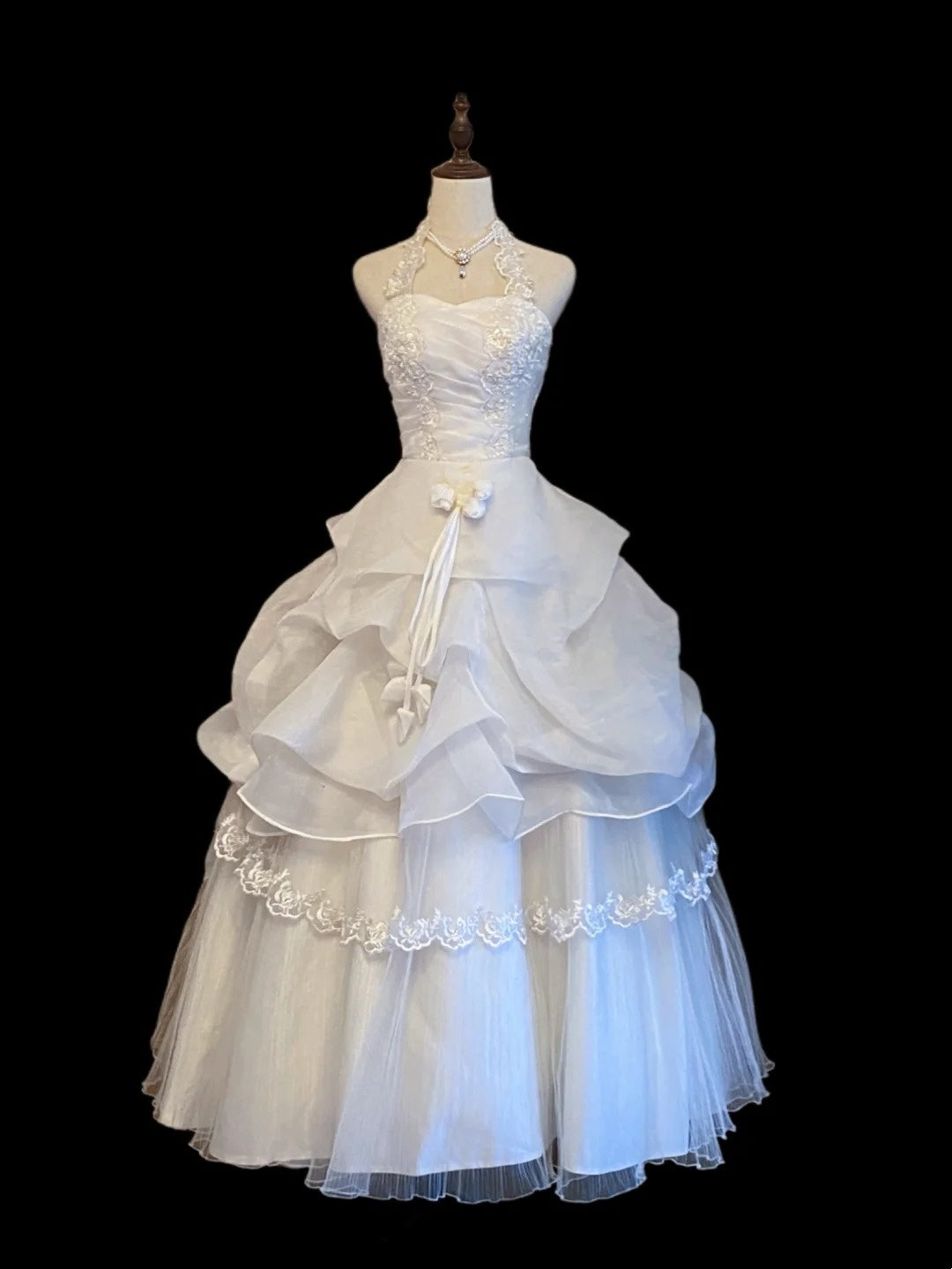 Princess Ball Gown Halter White With Layered Tiered Long Sweet 16 Dresses Seventeen Quince Dress RB4026