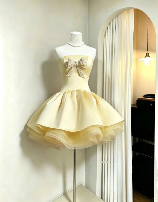 Sweet Ball Gown Strapless Yellow Satin For Teens Girls Short Mini Senior Inspo 18th Birthday Outfits Homecoming Dresses RB3980