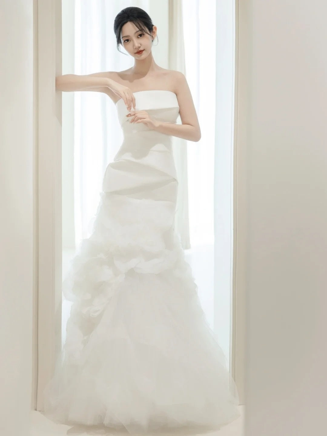 Plain Wedding Dresses Mermaid Strapless White Sleeveless Pleated Brides Dress Fitted Bridal Gowns N229