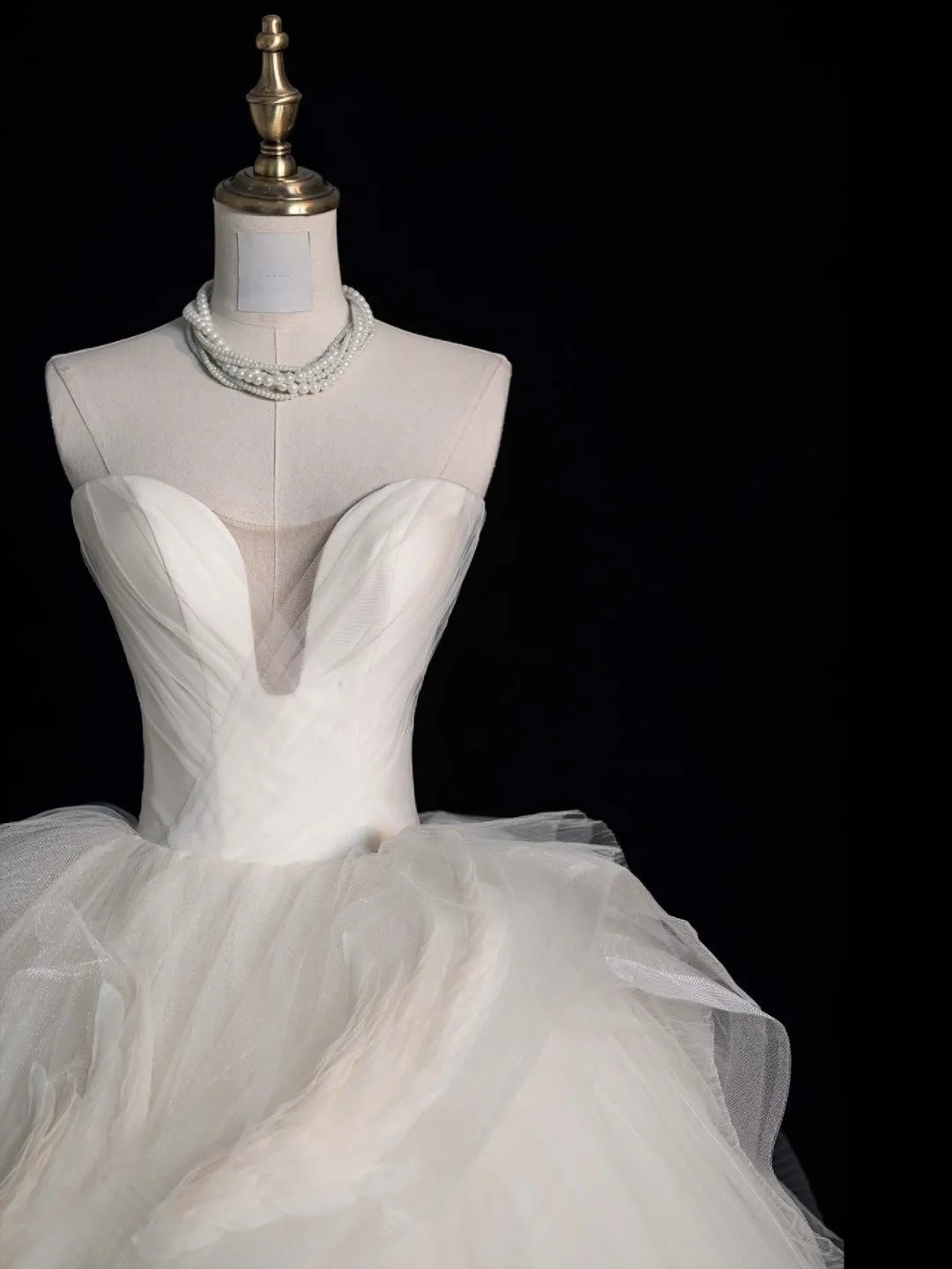 Modest Ball Gown Sweetheart White Tulle Wedding Dress Long Fairytale Autumn Bridal Dresses N675
