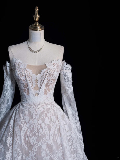 Fairytale Fantasy Art Wedding Dresses Ball Gown Sweetheart Lace White With Long Sleeves Train Brides Dress Fitted Bridal Gowns N651