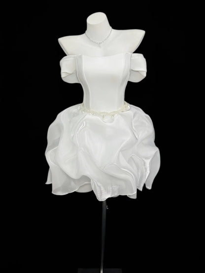 Vintage Ball Gown Off The Shoulder White 12th Grad Short Mini length Aesthetic Look Homecoming Dresses RB4349