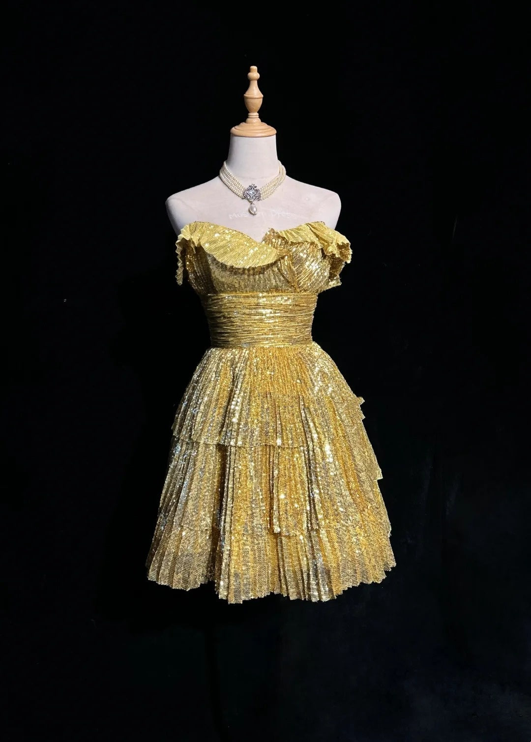 Short Prom Dress A line Sweetheart Gold Sequin Short Length Hoco Graduation Party Dresses RC1140