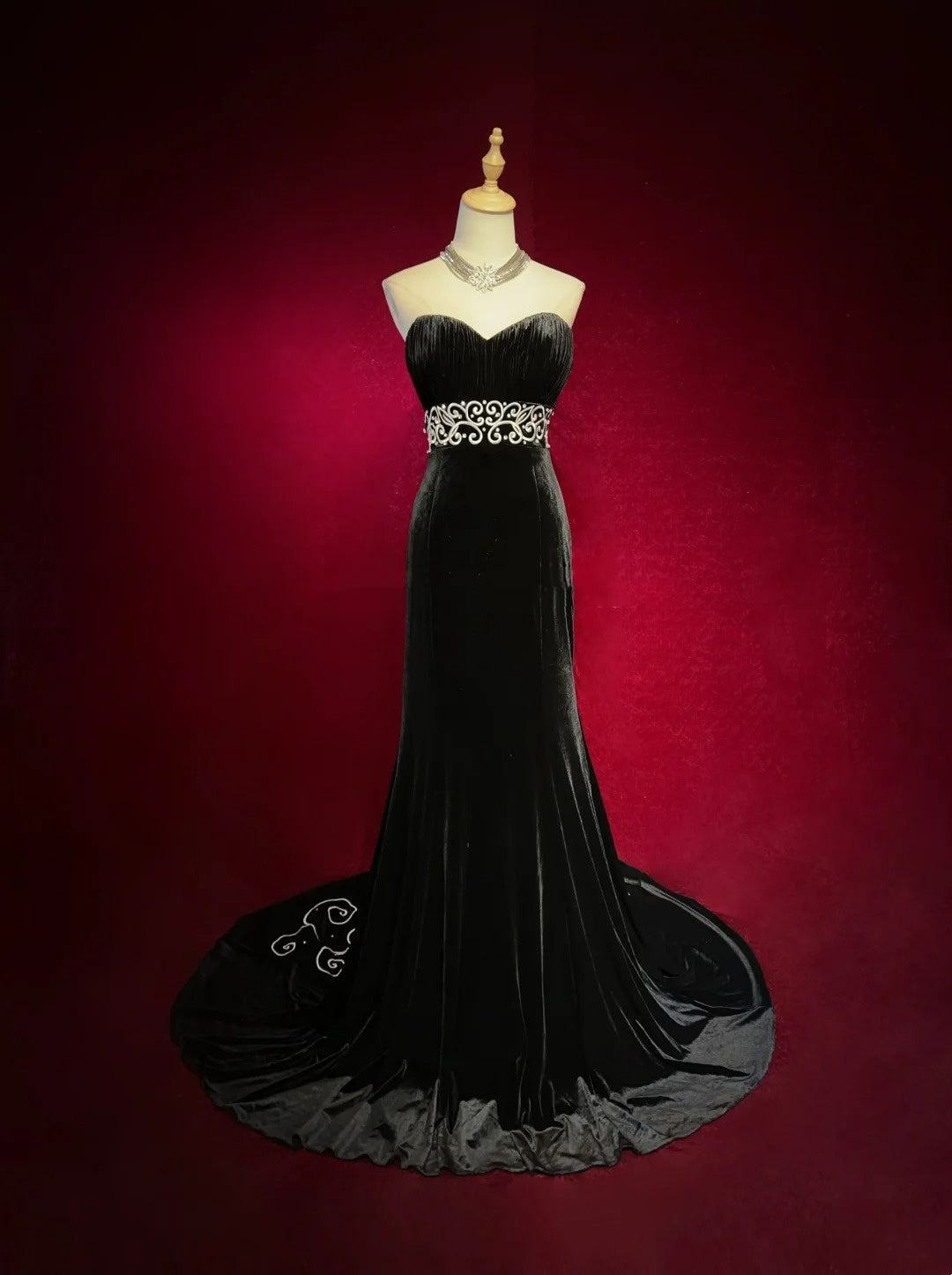 Glamorous Prom Dresses Mermaid Sweetheart Black Tie Dress Velvet With Embroidery Formal Dress N2883