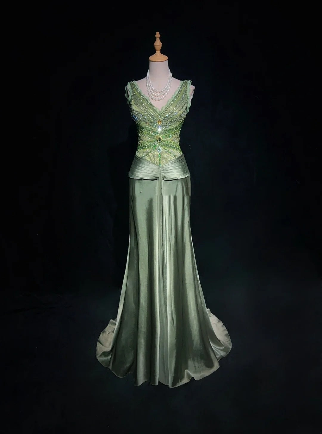 Vintage Prom Dresses Mermaid V Neck Sage Green Sleeveless Satin With Beading 1980s Long Formal Gown N2865