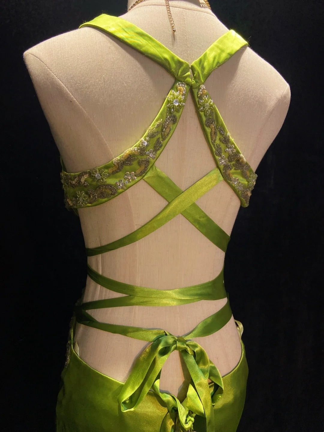 Modest Prom Dresses Mermaid Halter Green Backless Satin Sleeveless Long Formal Evening Outfits N3634