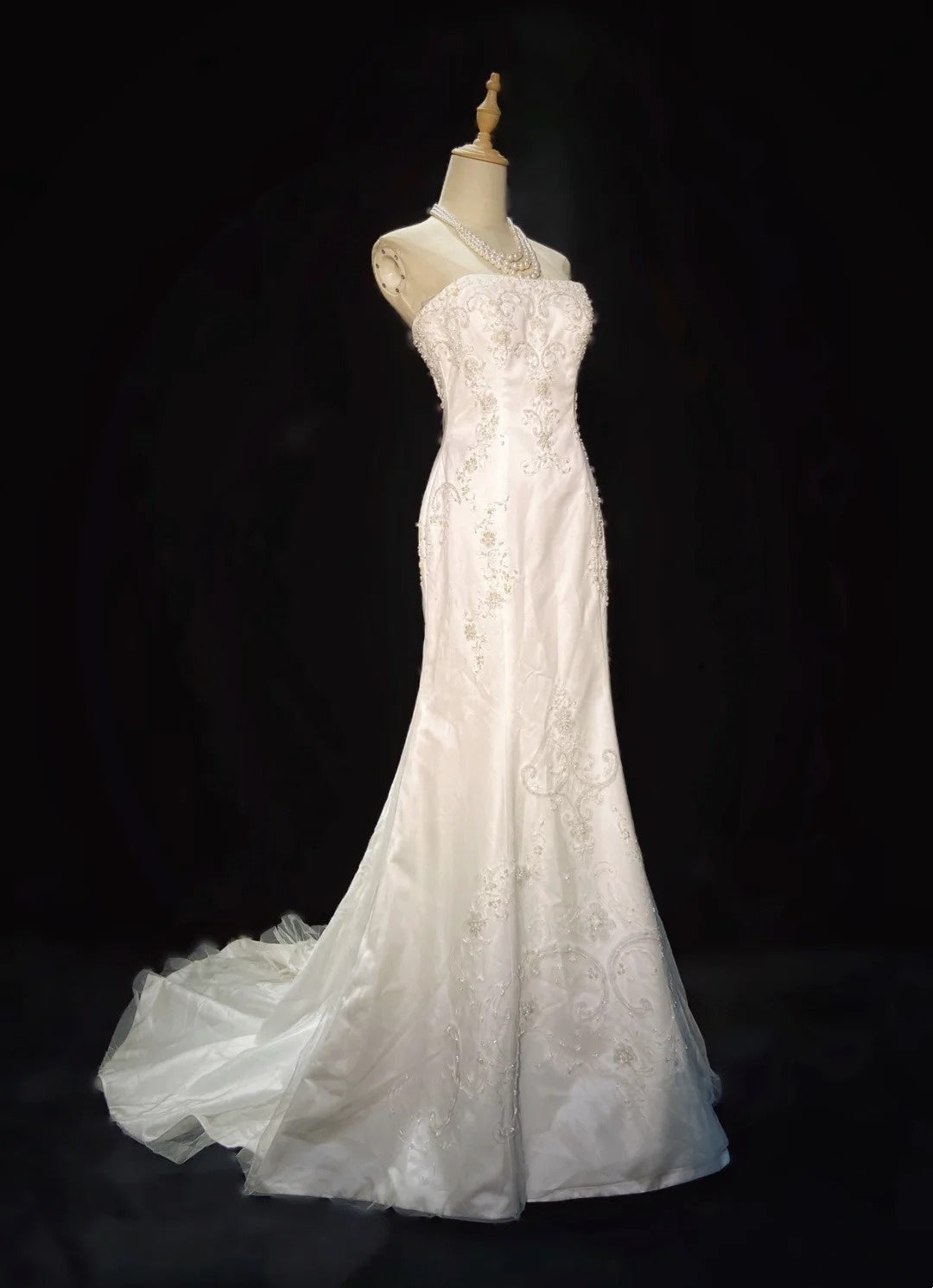 Unique Wedding Dresses Mermaid Strapless Satin With Appliqued White Long Bridal Gown N3402