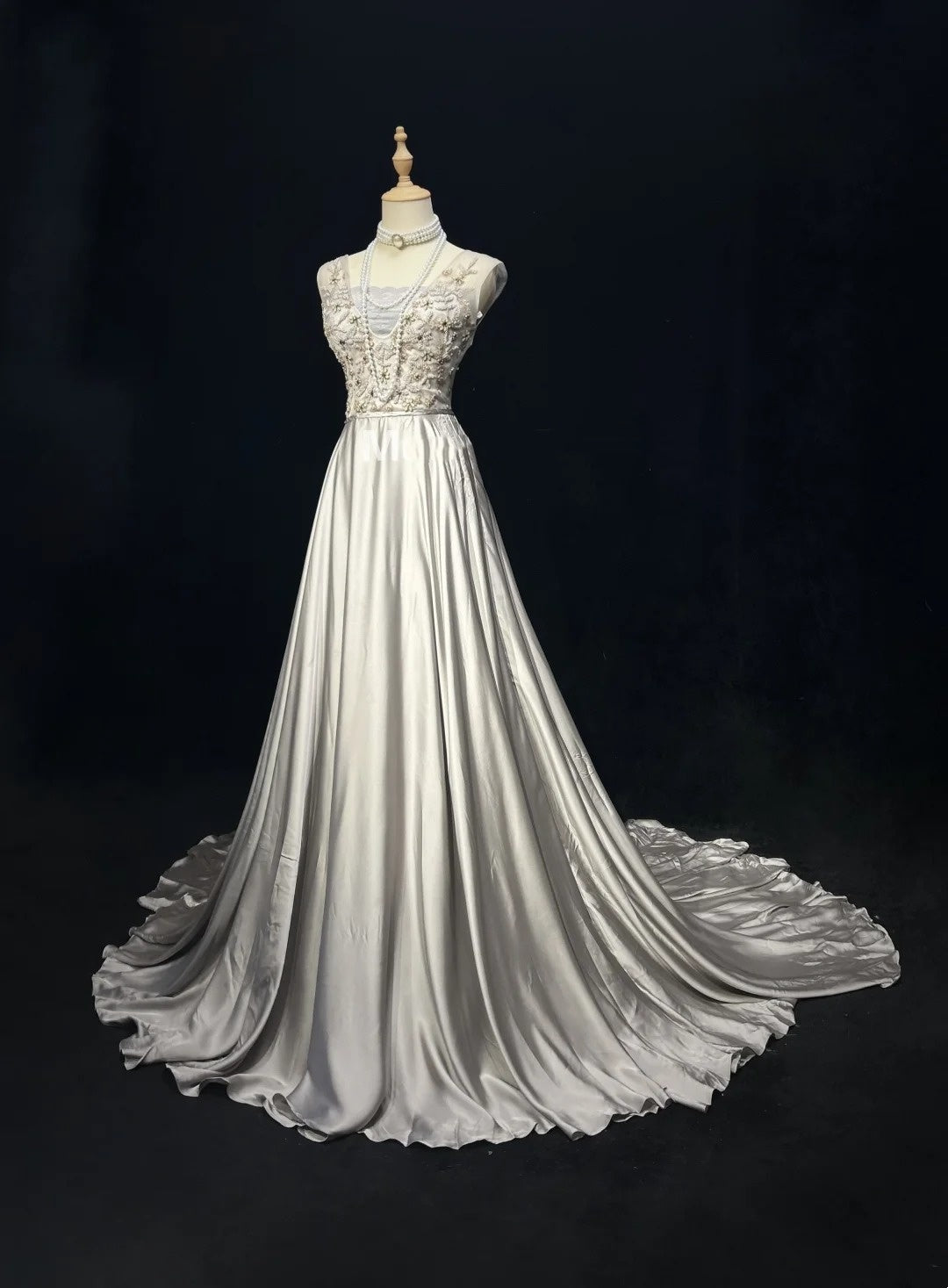 Vintage Prom Dresses A Line Silver Satin V Neck With Beading Long Formal Dress N2454