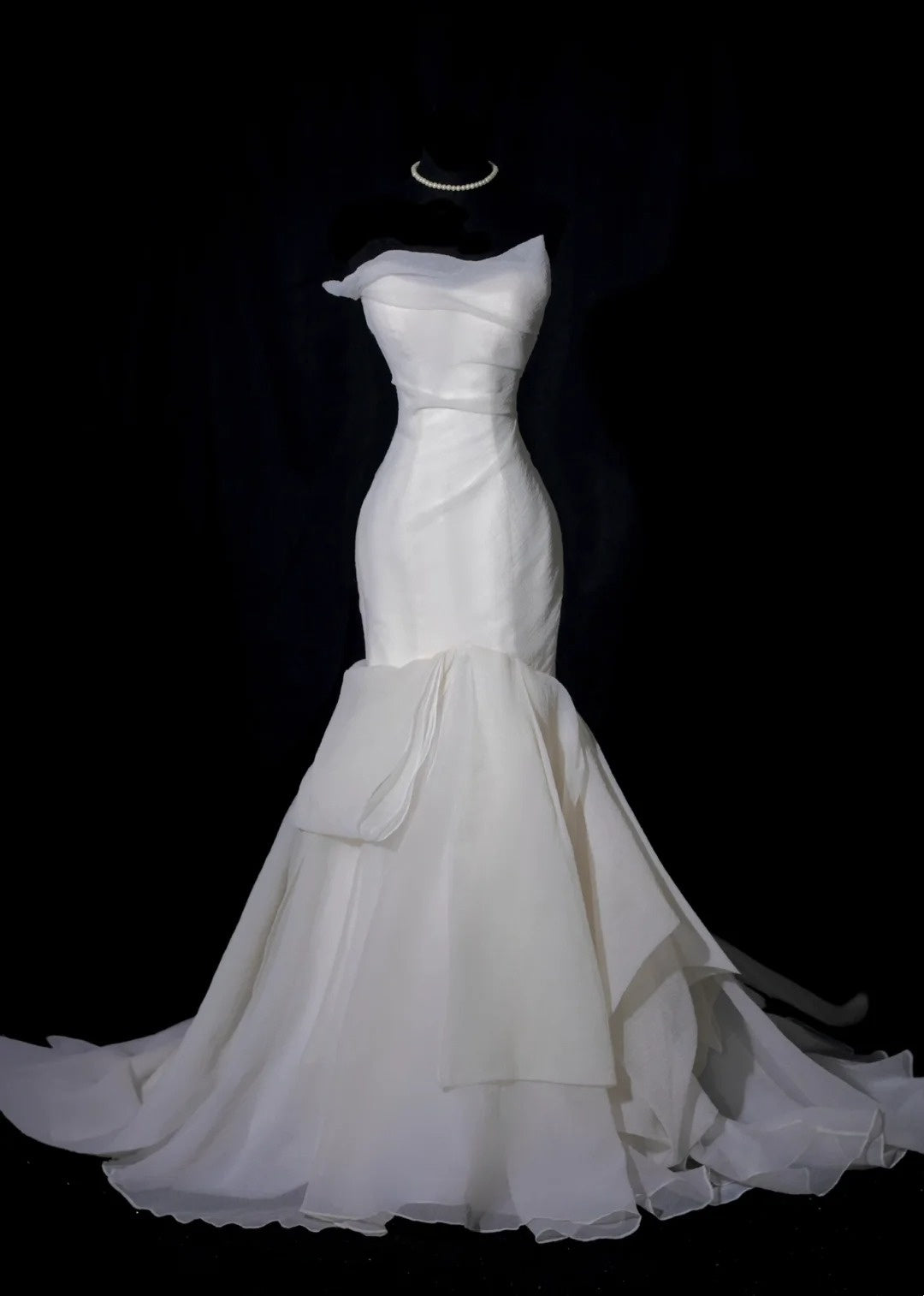 Plain Wedding Dresses Mermaid Strapless Ivory Sleeveless Brides Dress Fitted Bridal Gowns AB2526