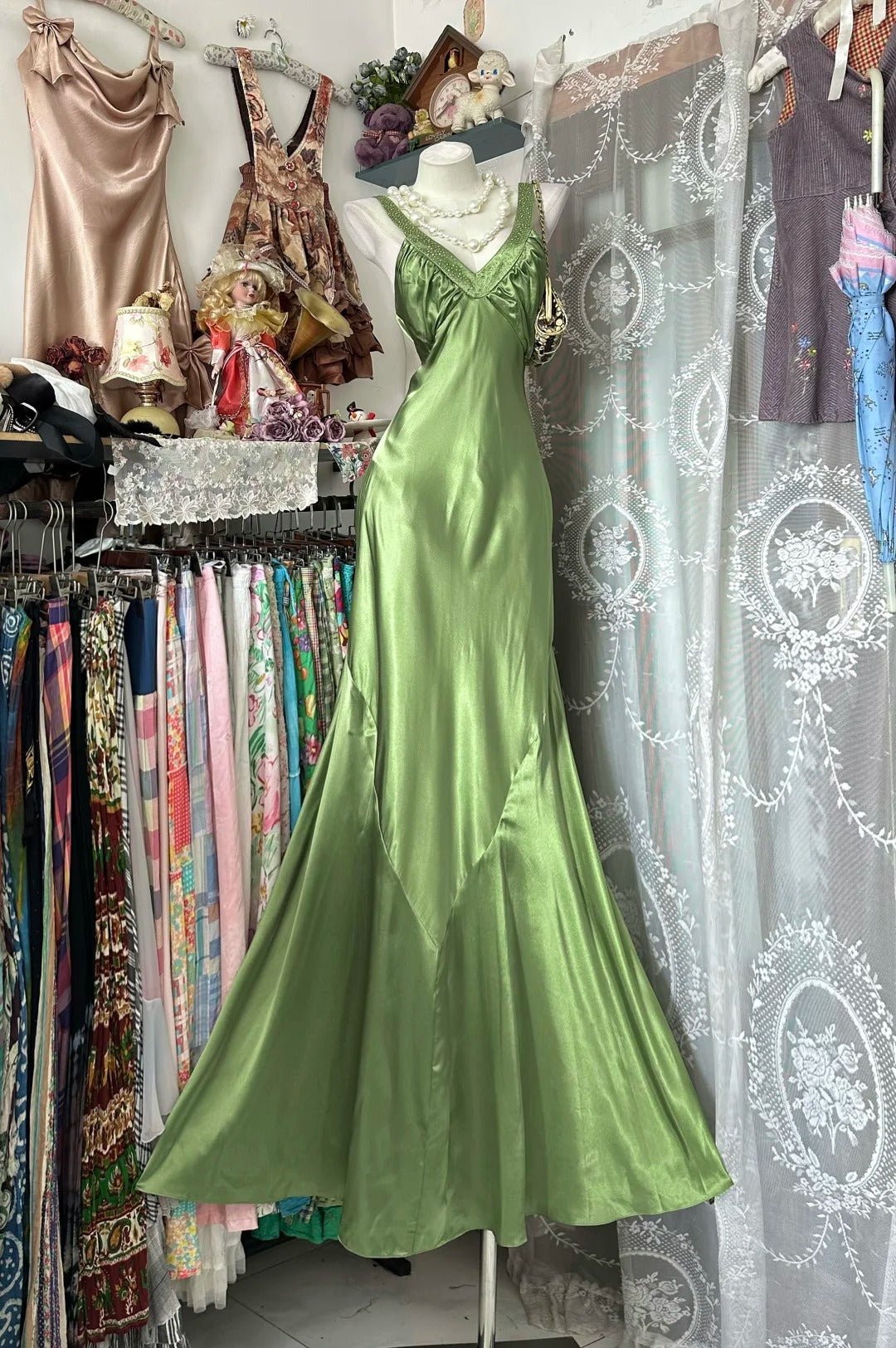 Vintage Mermaid V Neck Olive Green Satin Sleeveless Formal For Women Girls Teens Prom Dresses N2253