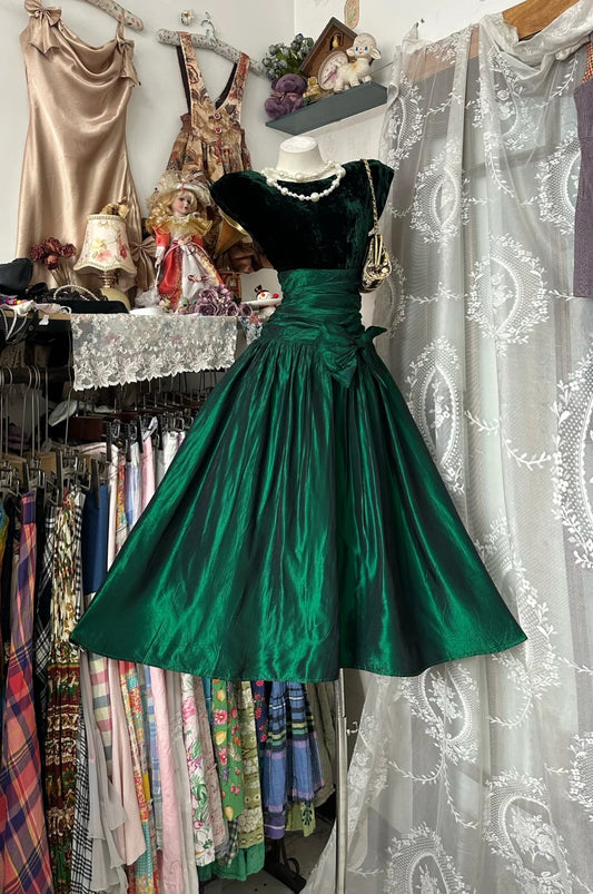 Classy Prom Dresses Ball Gown Scoop Dark Green Satin Velvet Sleeveless Formal Evening Outfits N3777
