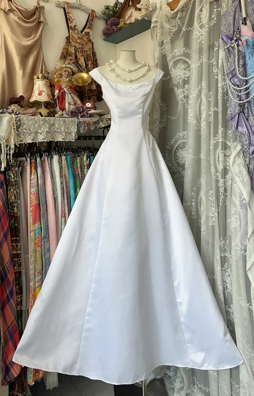 Modest Ball Gown Scoop White Satin Long Prom Dresses Inspiration Party Gowns Princess Formal Dress N1284