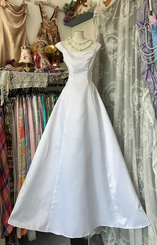 Modest Ball Gown Scoop White Satin Long Prom Dresses Inspiration Party Gowns Princess Formal Dress N1284