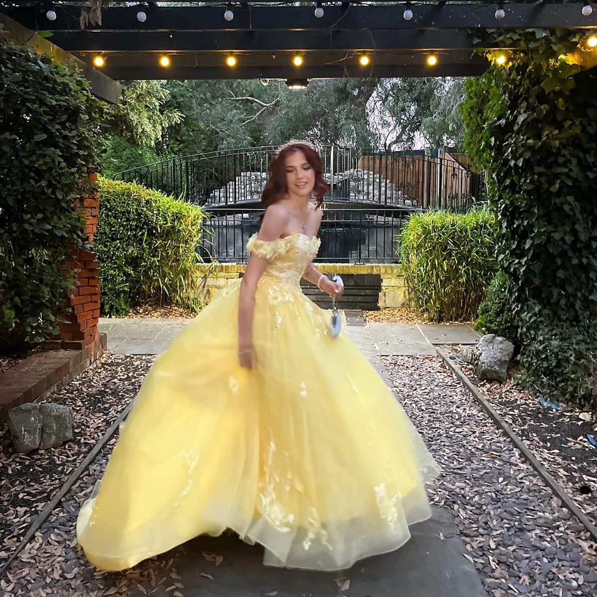 Cute Ball Gown Off The Shoulder Tulle Yellow Long Quinceanera Dress Birthday Sweet 15 16 Birthday Outfits N122