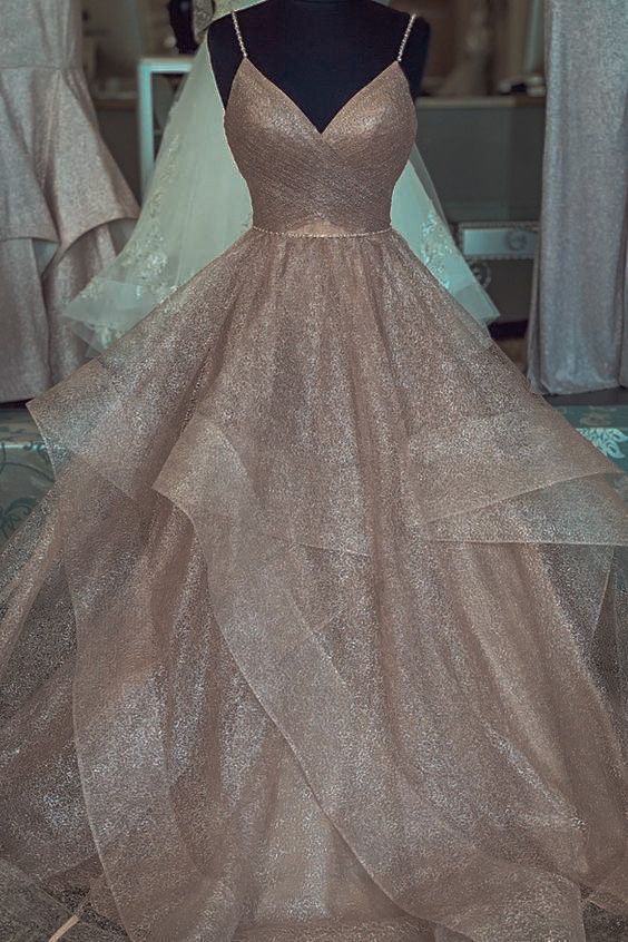 Modest Ball Gown Spaghetti Strap Champagne Tulle Prom Dress Aesthetic Long Graduation Dance Evening Outfits N050