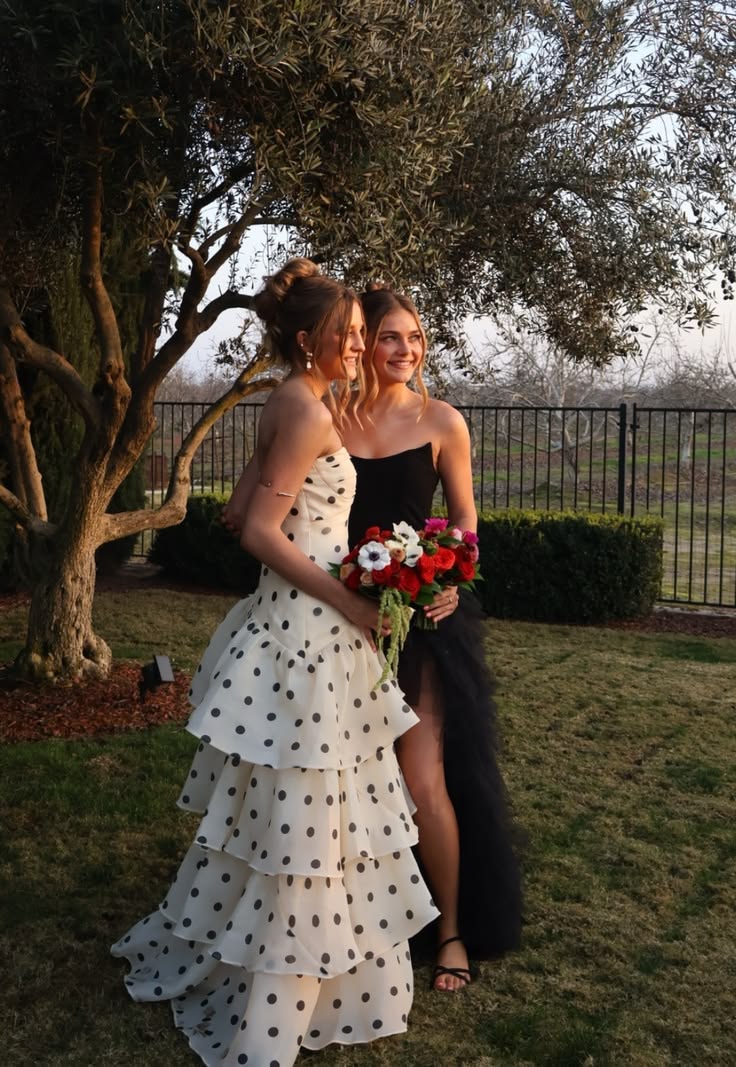 Sweetheart Black Polka Dots Chiffon Prom Dresses With Pleated And Ruffles Formal Dresses N592