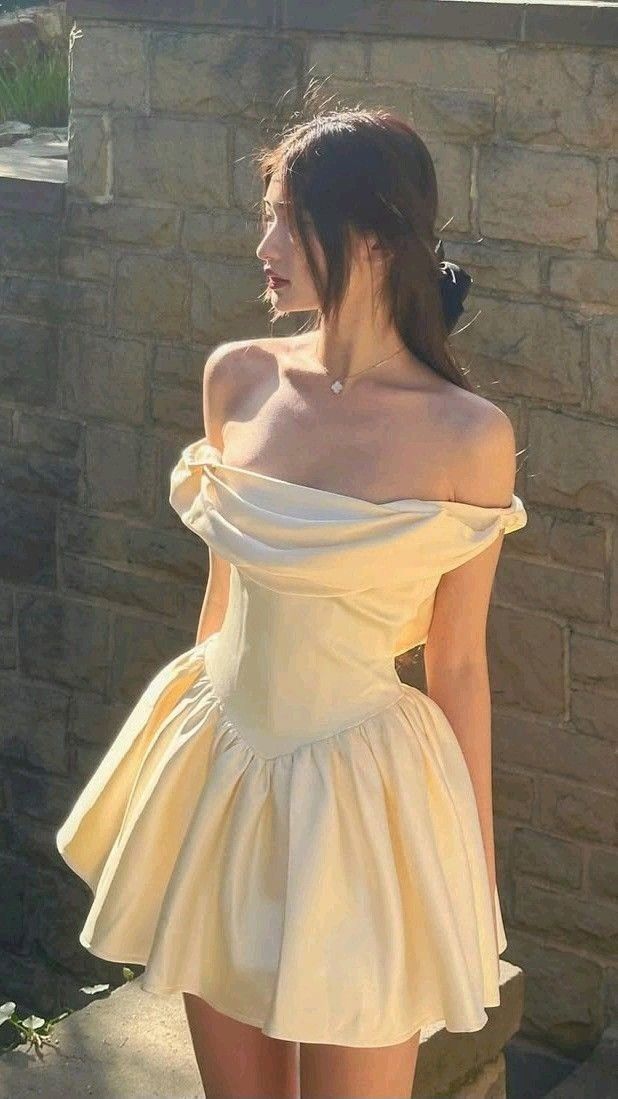 Sexy A Line Off The Shoulder Light Yellow Satin Mini Graduation Dresses Short High School For 8th Grade Homecoming Gown RB3415