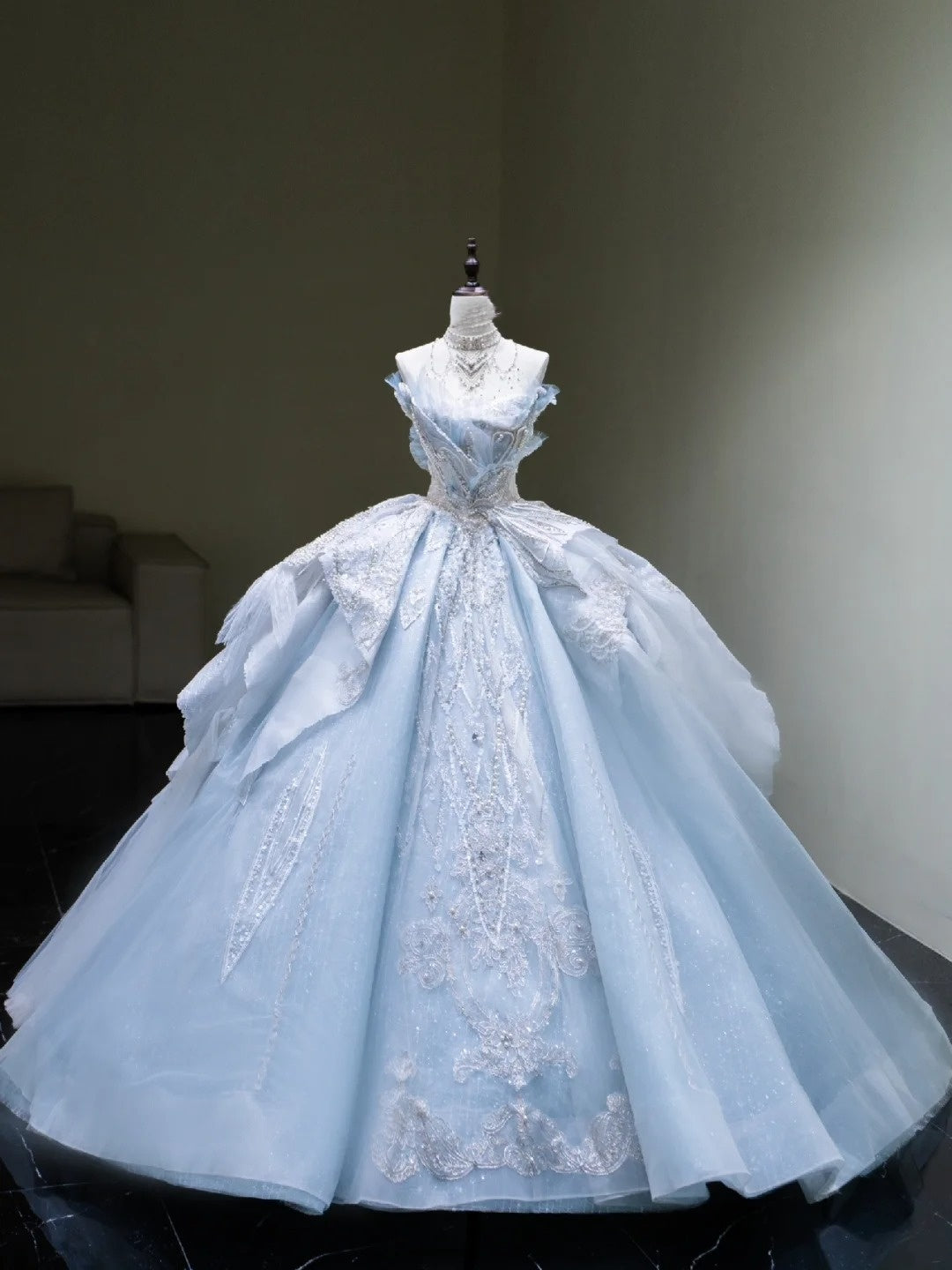 Princess Wedding Dresses Ball Gown Strapless Blue Glitter Tulle With Appliques Bodice Brides Dress Fitted Bridal Gowns N642