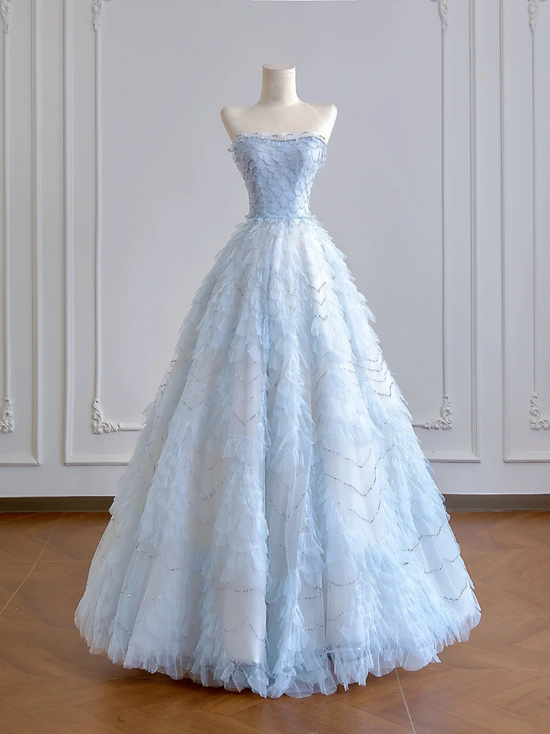 Timeless Ball Gown Strapless Light Sky Blue Tulle Long Prom Dresses Inspiration Party Gowns N375