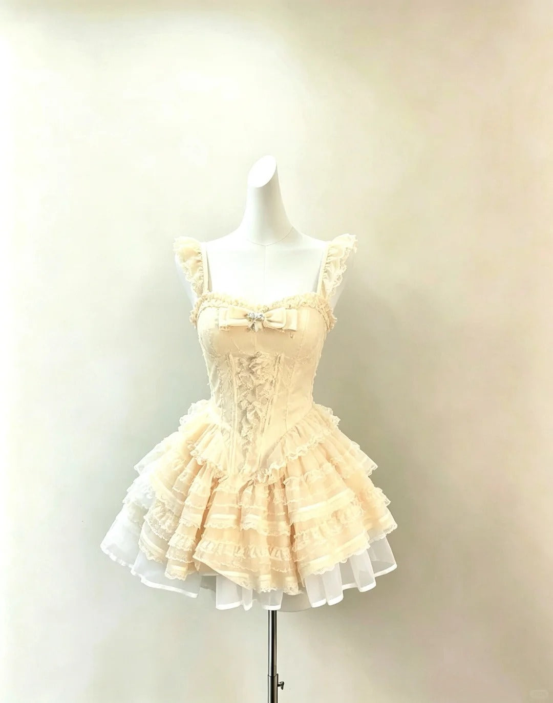 Beautiful Ball Gown Square Neck Yellow Lace Mini Short Cocktail Gown Homecoming Dresses Ideas Hoco Outfits RB4913
