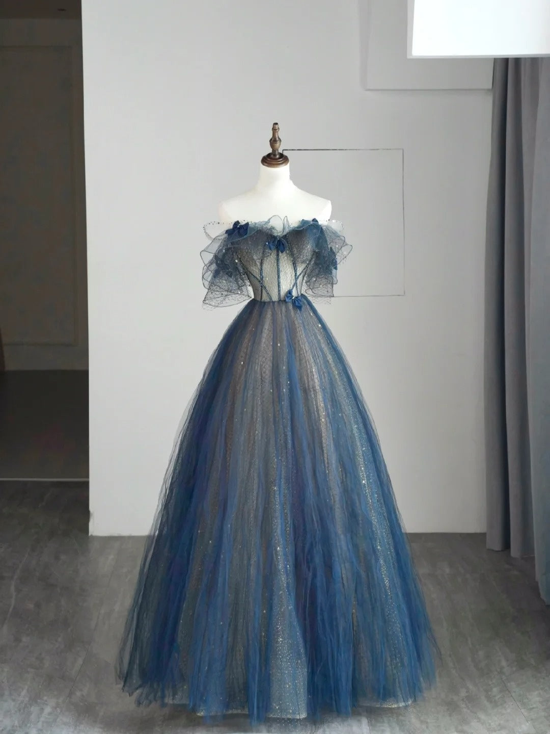 Modest Ball Gown Off The Shoulder Blue Tulle College Formal Sweet 16 Outfit Long Prom Dresses For Teens N1173