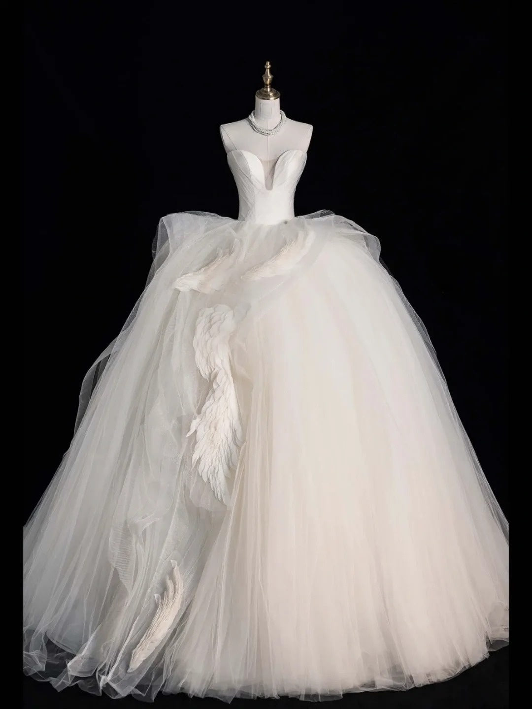 Modest Ball Gown Sweetheart White Tulle Wedding Dress Long Fairytale Autumn Bridal Dresses N675