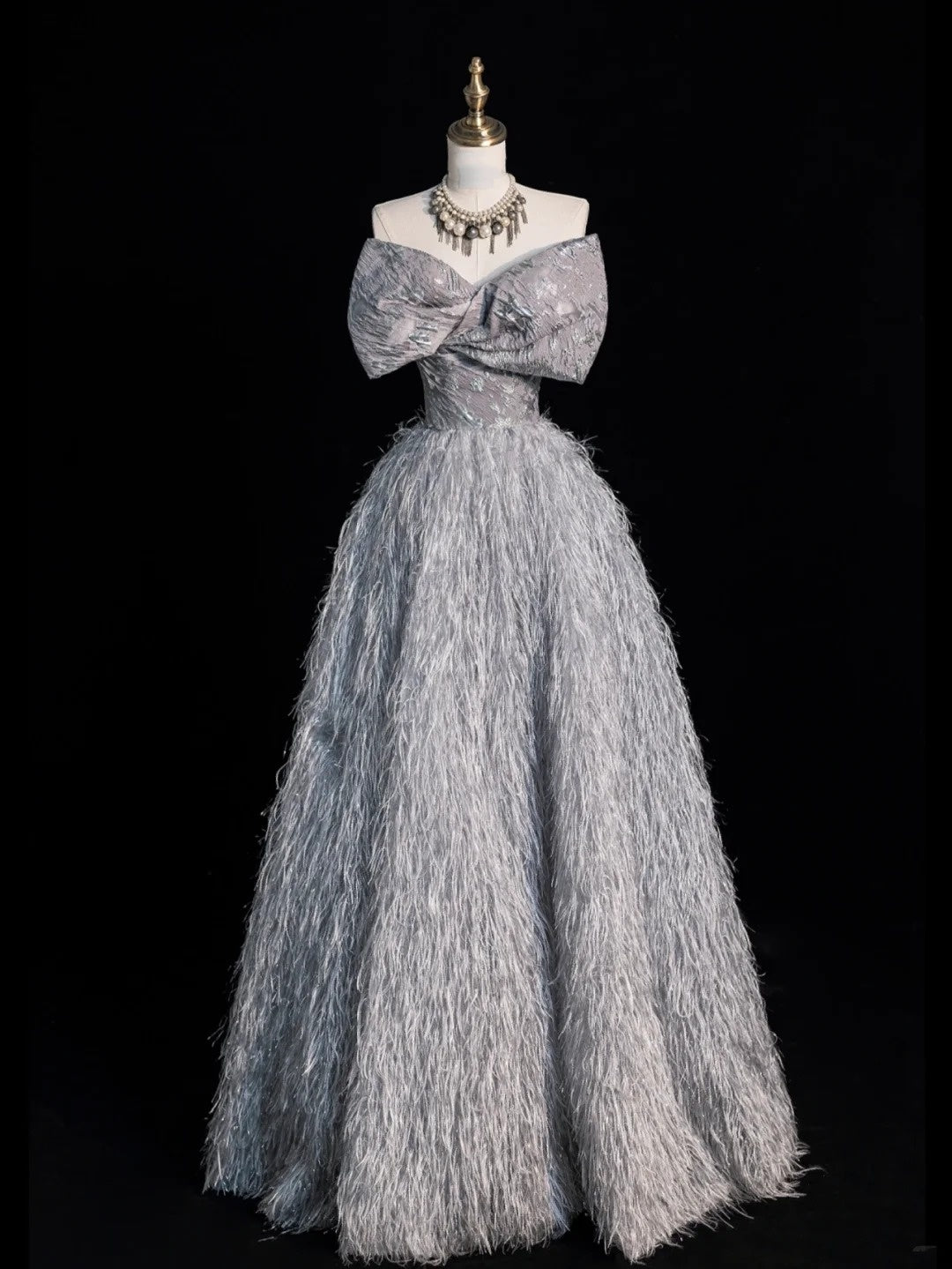 Princess Ball Gown Sweetheart Grey With Bow Feathers Tulle Long Formal Evening Dress Gowns Formal Prom Dresses N751
