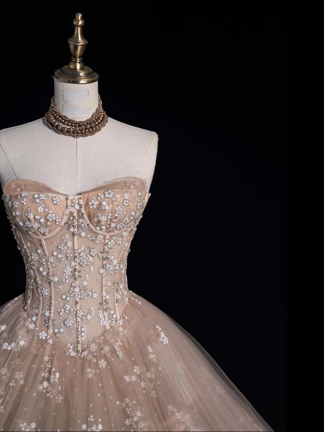 Ball Gown Strapless Champagne Sleeveless With Applique Tulle Long Quinceanera Dresses Sweet 15 16 Birthday Outfits N1076