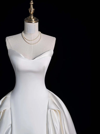 Modest Ball Gown Sweetheart White Satin With Pleated Wedding Dress Long Fairytale Autumn Bridal Dresses N690