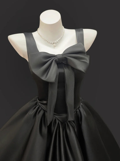Beautiful Ball Gown Square Neck Little Black Dress With Bow Satin 12th Grad Short Mini length Aesthetic Homecoming Dresses RB4362