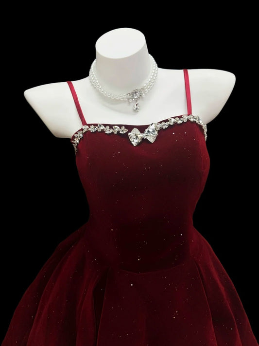 Beautiful Ball Gown Spaghetti Straps Burgundy Velvet 12th Grad Short Mini length Aesthetic Look Homecoming Dresses RB4354