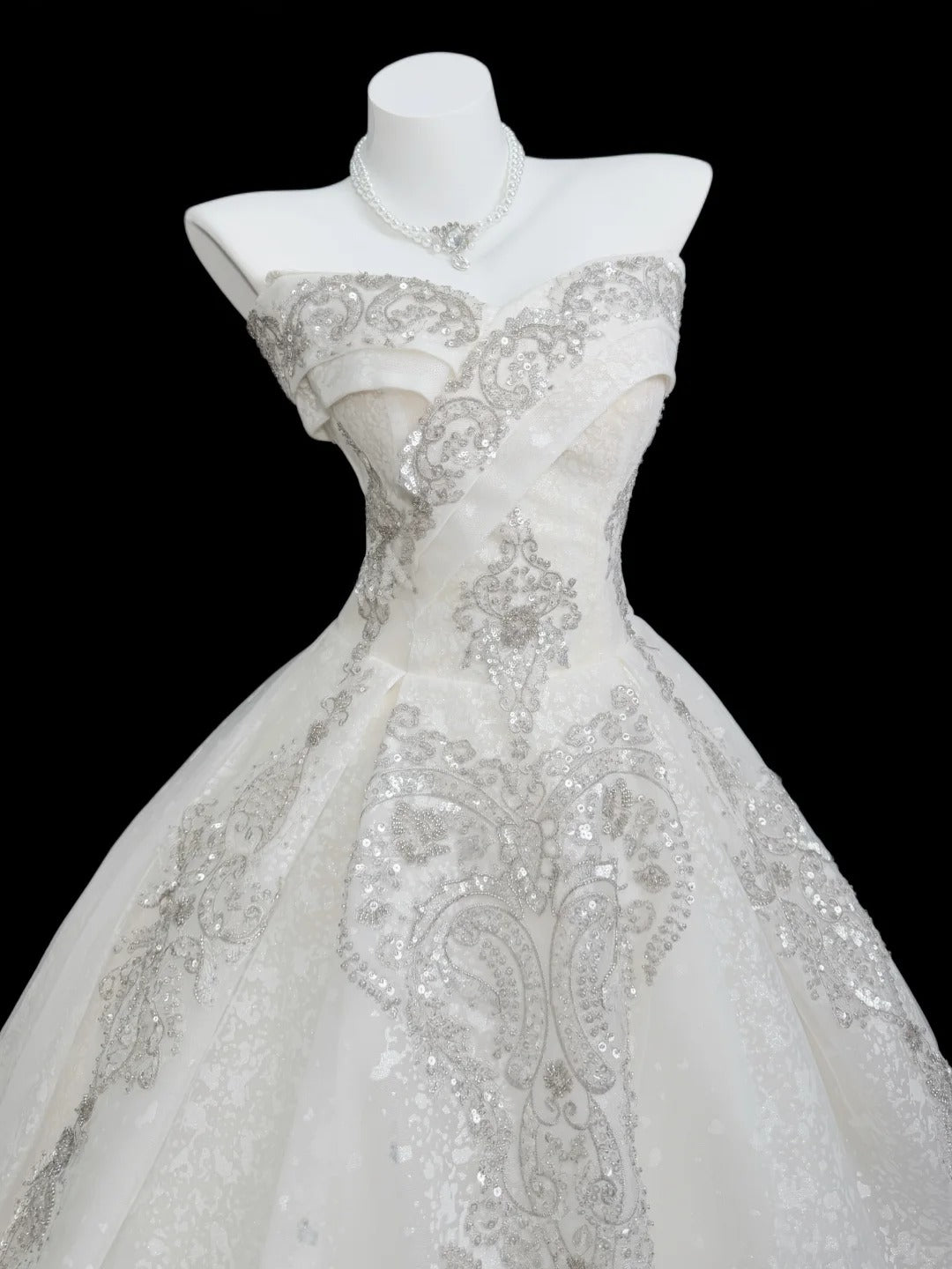 Chic Wedding Dresses Ball Gown Sweetheart Sleeveless Garden White Sequin Vintage Wedding Dress N4512