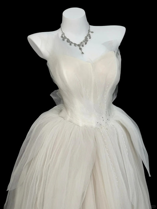 Chic Wedding Dresses Ball Gown Sweetheart Sleeveless Garden White Vintage Wedding Dress N4500